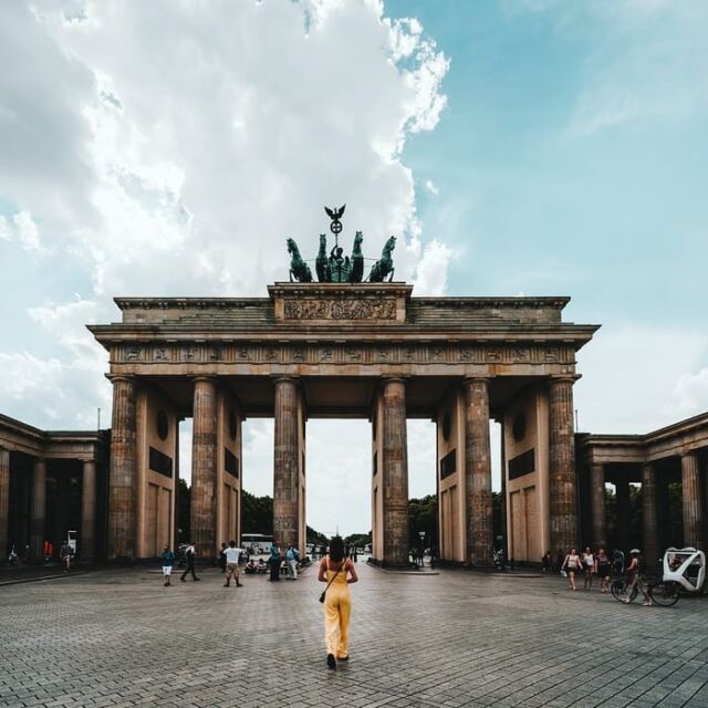 Berlin lebt!... und wir mitten drin! Wir kennen uns aus in Berlin und sorgen dafür, dass du gute O2 Deals abstaubst und geniale Spots in Berlin erlebst. Exklusive Rabatte und Tipps für die Stadt. Das gibt's nur bei uns!!!

#berlinlebt #mobilfunk #o2shops #berlinmitte #abenteuerlust #foodporn #foodberlin #berlinicious #alleswaszählt #sommerinderstadt