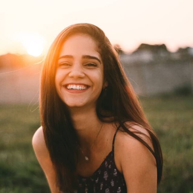 Hallo Berlin! Na? Heute schon gelacht?
berlin_storys Funfact:

Lachen macht dich klüger, attraktiver und glücklicher. Schon 2-3 Minuten herzhaftes Lachen sollen gesundheitlich so viel bringen wie 15 Minuten Joggen.

Zu lachen ist quasi ein Medikament, das komplett ohne jede Nebenwirkung einhergeht. Es ist einfach, kostenlos und jederzeit verfügbar und es wird überall auf der Welt verstanden.
#lachen #glücklich #Glück #liebe #freude